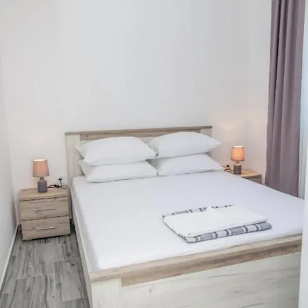 Apartament Ljiljas App With Parking
